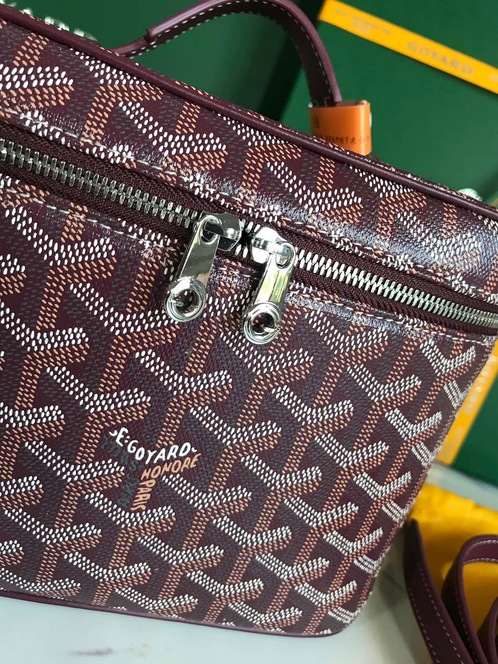 MUSE VANITY CASE 20 IN WINE RED GOYARDINE CANVAS