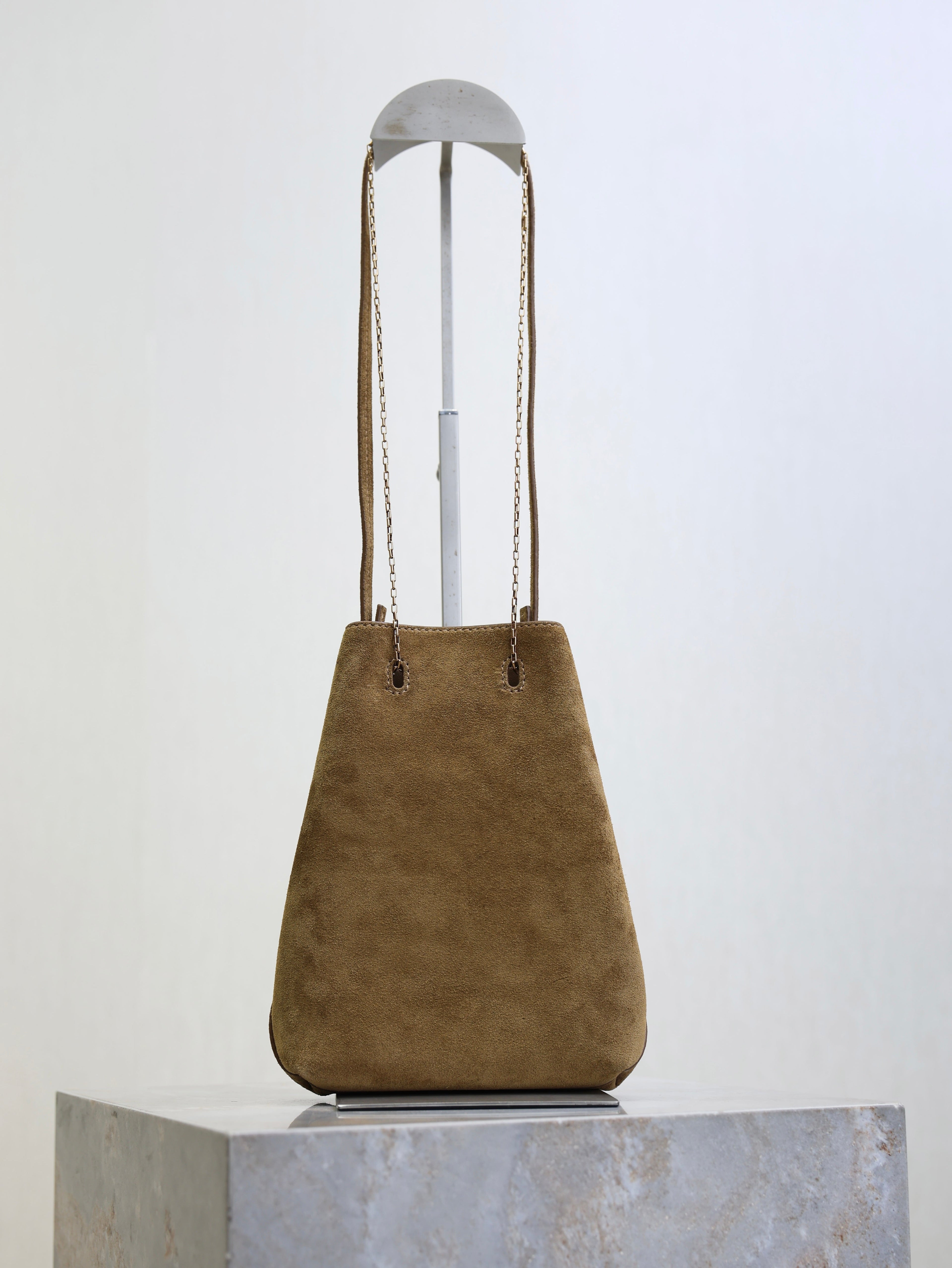 YSL 25S POCHON BAG 24 IN CARAMEL COGNAC SUEDE GOLD HARDWRE