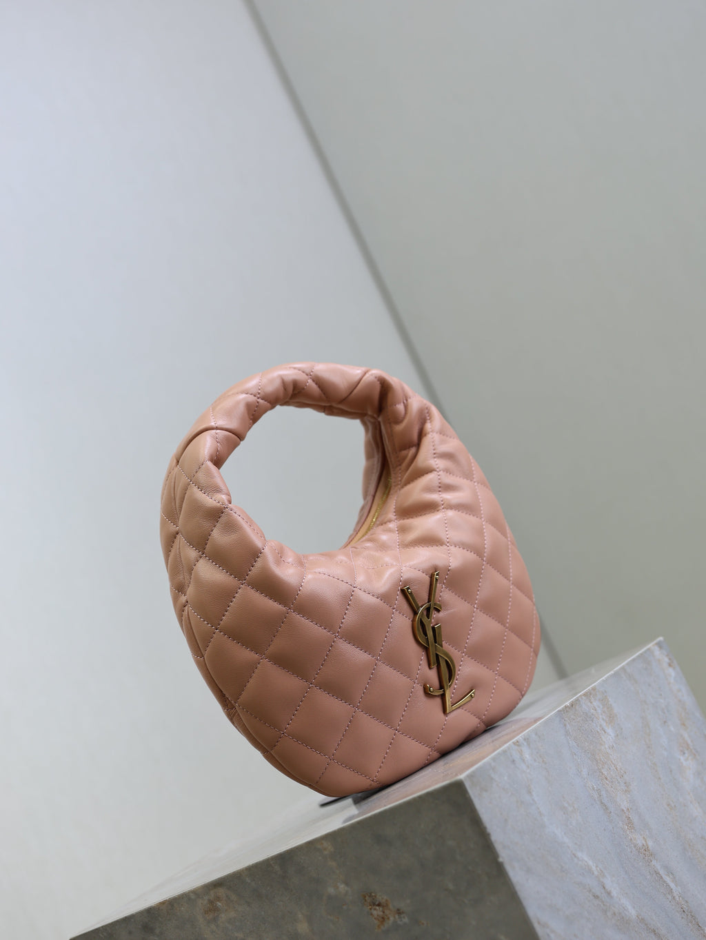 YSL 25S ICARINO 17 IN HORTENSIA QUILTED CALFSKIN GOLD HARDWRE