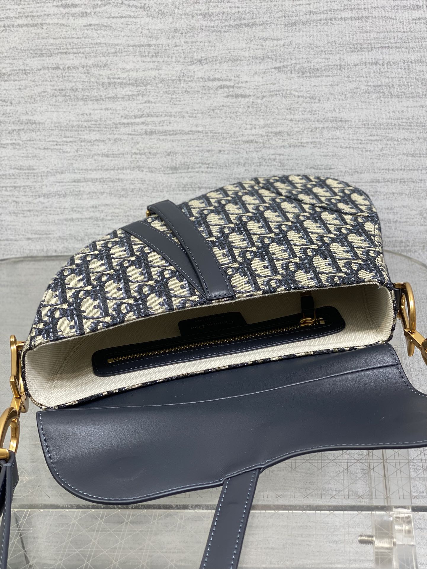 DIOR 25S MEDIUM SOFT SADDLE BAG 25 IN BLUE DIOR OBLIQUE JACQUARD AND SMOOTH CALFSKIN
