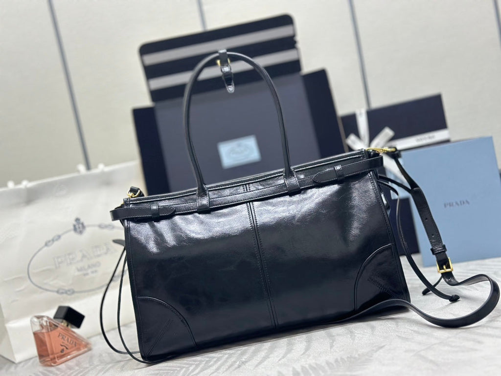 PRADA 25S BONNIE LARGE HANDBAG 38 IN BLACK GLOSSY CALFSKIN GOLD HARDWARE