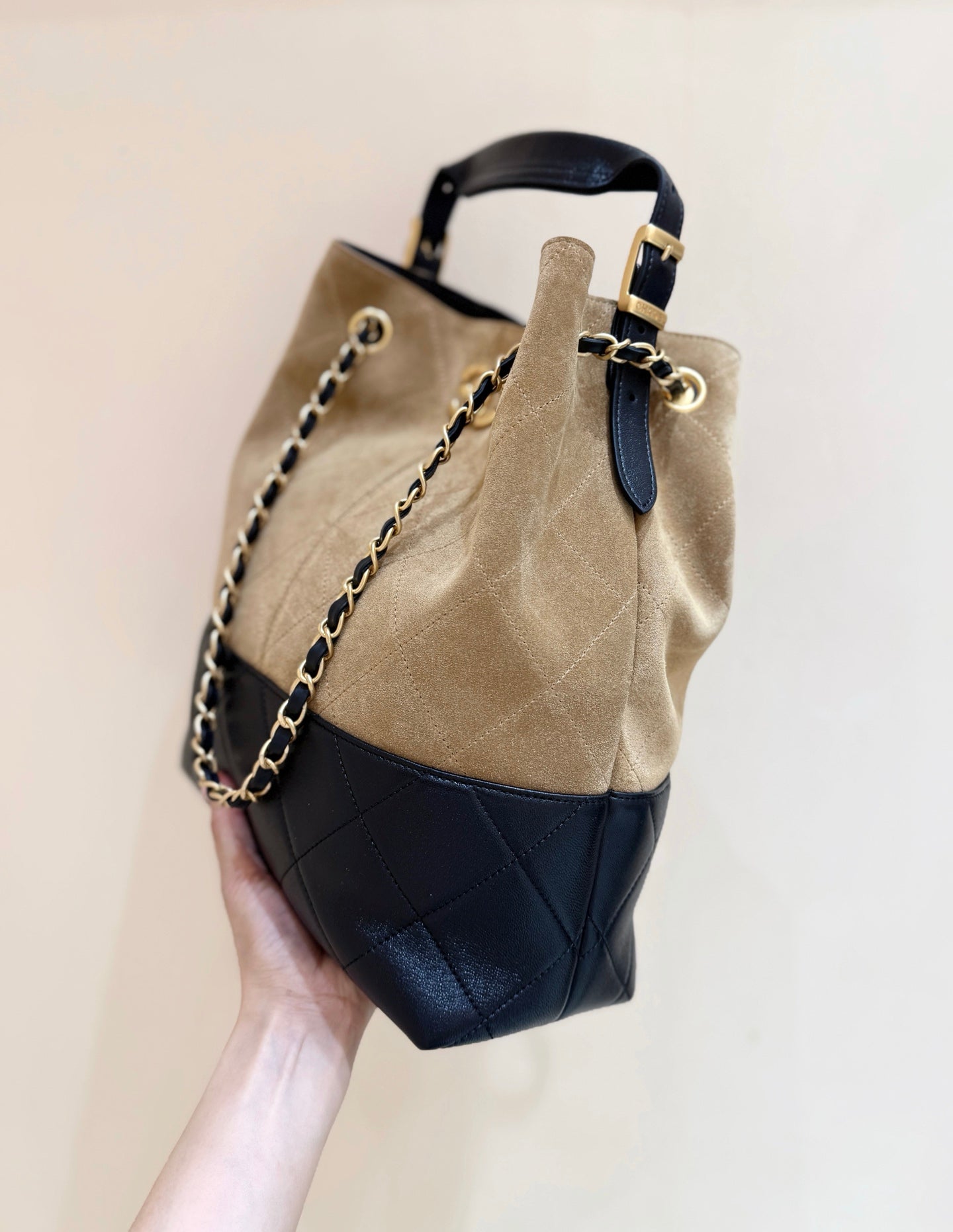 CHANEL 25S SHOPPING BAG 33 IN BROWN AND BLACK SUEDE CALFSKIN