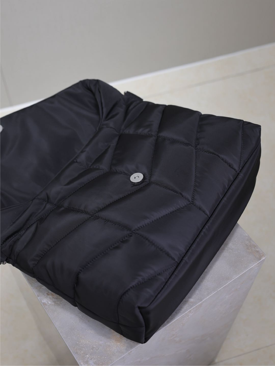 YSL 25S LOULOU PUFFER BAG 34 IN BLACK NYLON BLACK HARDWRE